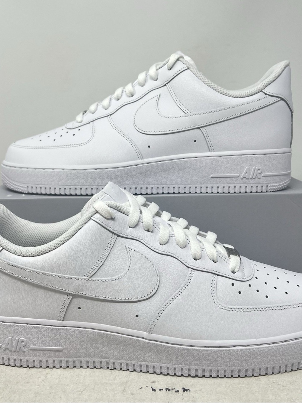Men’s Nike Air Force One’s ‘07 White